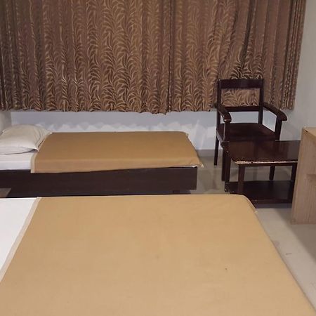 Hotel Sapphire Junagadh Exterior foto
