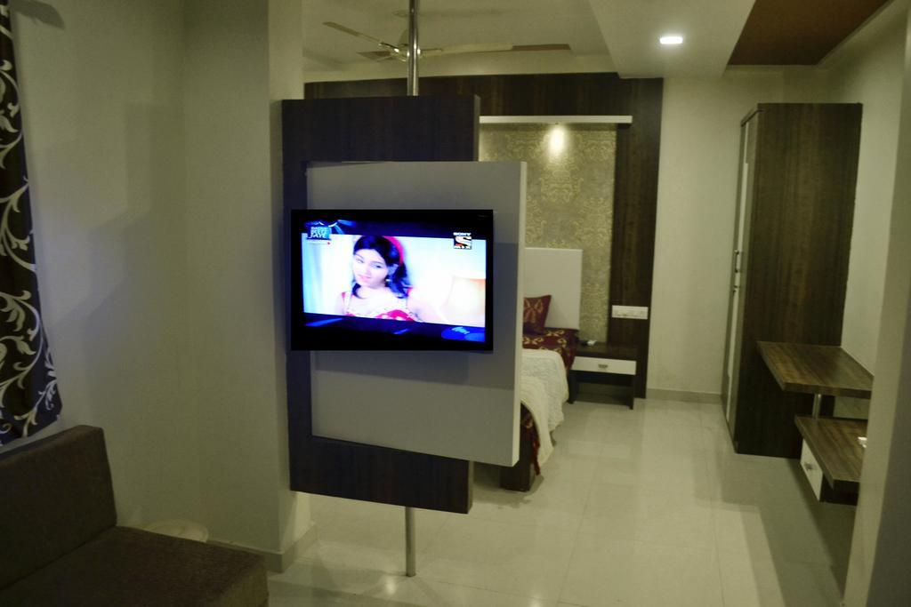 Hotel Sapphire Junagadh Exterior foto