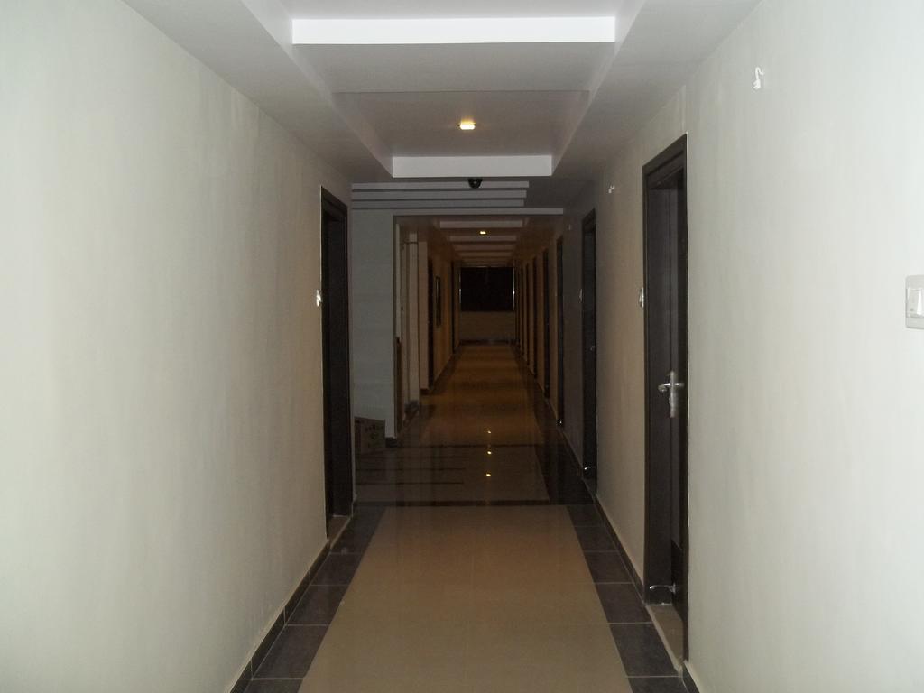 Hotel Sapphire Junagadh Exterior foto