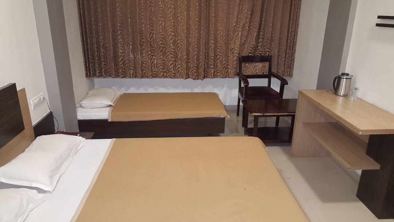 Hotel Sapphire Junagadh Exterior foto