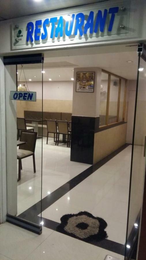 Hotel Sapphire Junagadh Exterior foto